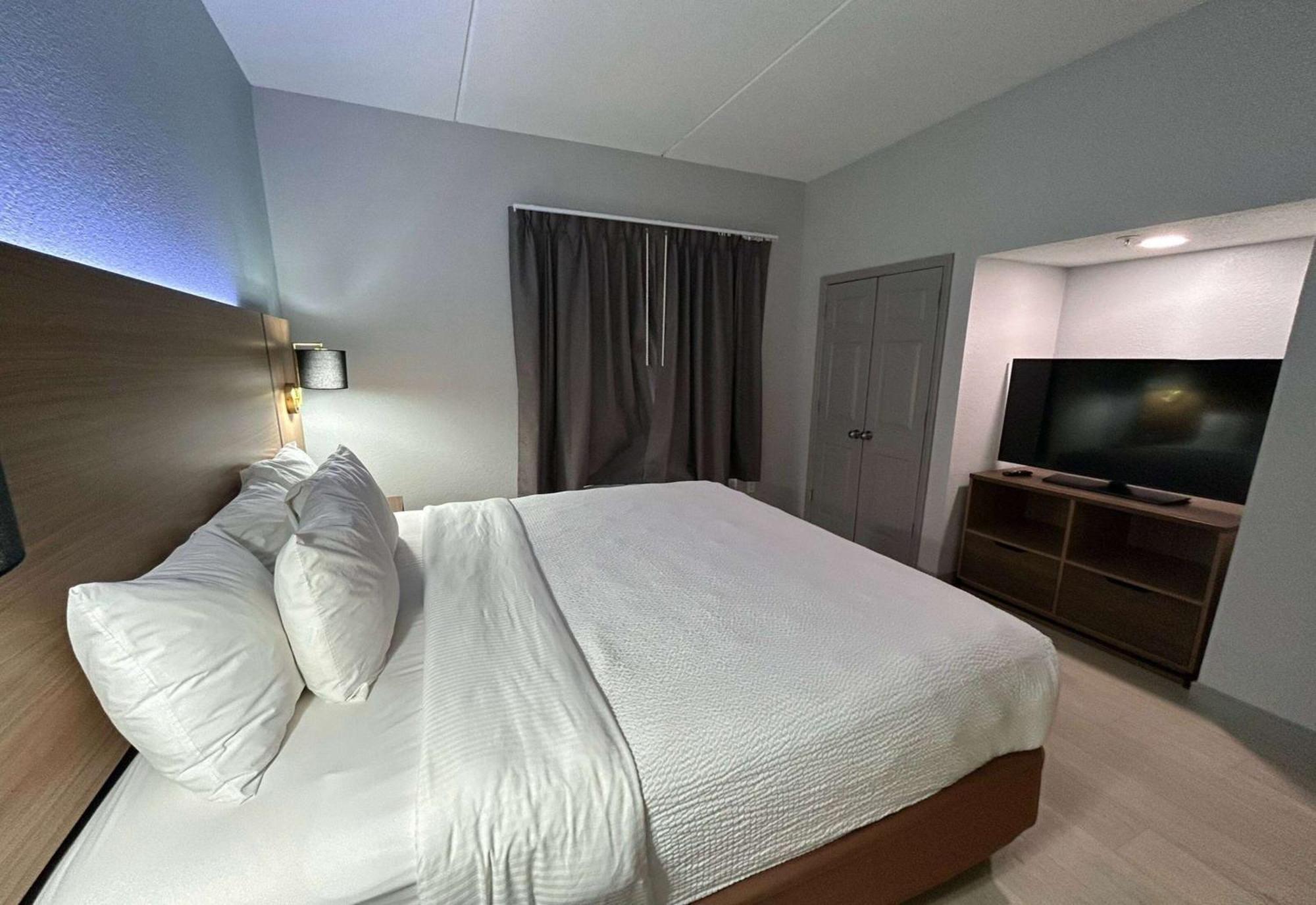מלון La Quinta By Wyndham Raleigh קרי מראה חיצוני תמונה
